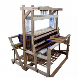 Traditional looms and accessories